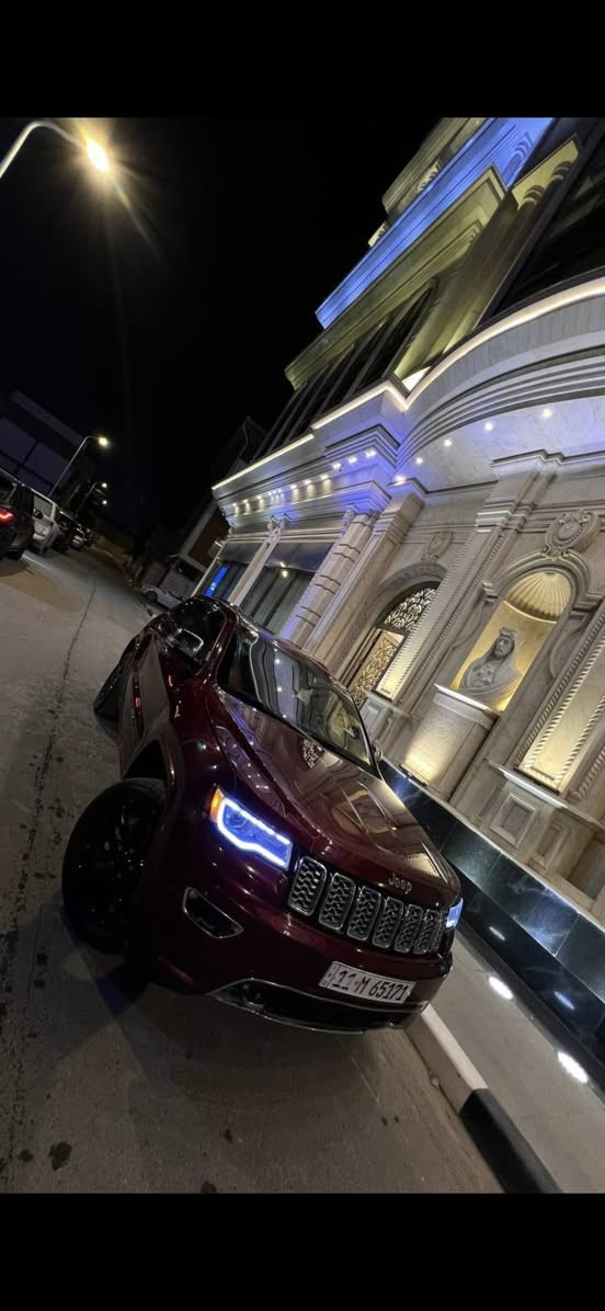 السلام عليكم 
جيب كراند شيروكي 17 فول مواصفات 1/1 اوفار لاند 
رقم بغداد الجديد بأسمي تحويل ثاني يوم سنويه جديده وهزه جديده ماشيه 90mi 
المواصفات 

جوبلسات 
تدفئه وتبريد كشنات
رادار امامي  
خزن ميموري 
كشنات كهرباء كشنات لون احمر جلد وكنتاره 
قماره كنتاره 
حداده جديده تايرات جديد 
السياره فول موصفات مزوعه معروفه مواصفات لاوفر لاند 
السياره 8سلندر  5700 السياره مبرمجه علبانزين العادي بدون دكه دوانز 

السياره بيه فقط كلير قطعتين من امريكا 
وبيه نسبه تقرير تعمل وتسير بدون اي  مشاكل 
 بيع فقط بدون مراوس السعر 185  
الاتصال ***********
