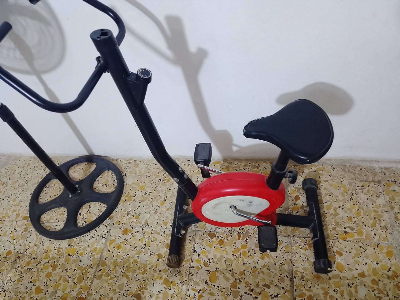 عندي بايسكلات للبيع وياهم بايسكل ثابت رياضي البايسكل الواحد اريده ب ٣٠ الف ثابت


**إذا كنت صاحب هذا الإعلان وتريد حذفه لأي سبب، رجاءا أرسل رسالة إلى الدعم الفني**