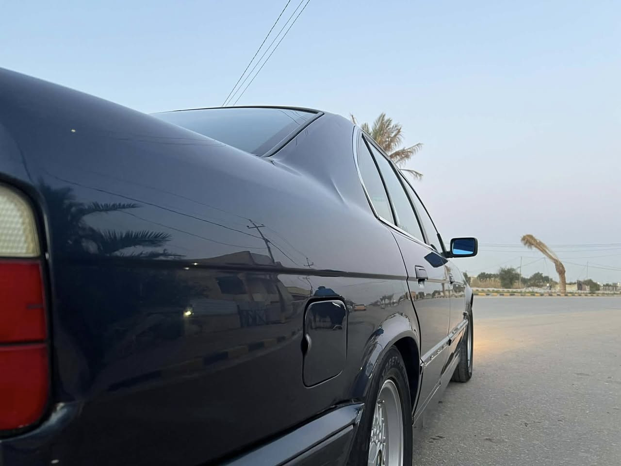 بيئم موديل 1991 اصل
حجم 525اصل مكينه مسكر عدله 
كير مكينه حداديه مكفولات 
سياره مكفوله من الضربه بيه صبغ عام للجماليه 
رقم اربيل انكليزي سنويه مجدده مكاني نجف سعر 58وبيه مجال قليل ***********
