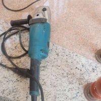 كوسرات للبيع عل فحص البوش الصغيره سعرها 40 الف الماني اصلي الماكيتا 85...