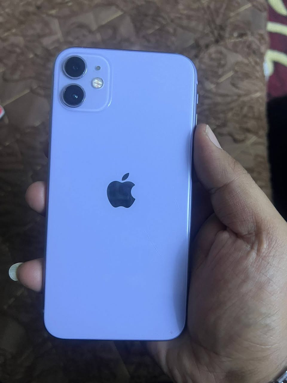 سلام عليكم.  ايفون 11عادي ذاكره128بطاريه 94لجهاز جديد بمعنئ لكلمه ماخذه ع ايدي  صارله سنه ونص من اخذته  ستعمال منزلي   سعر 330  رقم*********** مكان بغداد العامريه
