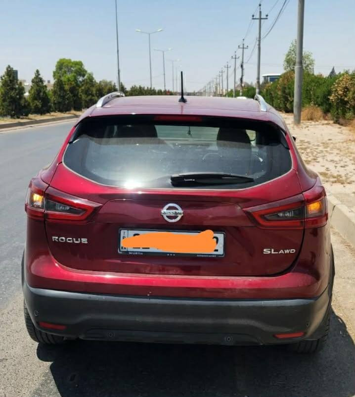 نیسان رۆگ سپۆرت
مۆدیل 2021
مواسەفات SL AWD
35 هەزار رۆیشتیە
فول مواسەفات
یەک بست بۆیاغی هەیە قەپاغ سندوق
باقی هەمووی بە شەرت دەعامی لۆ دەعامی
دەقم و سەنەوی نویی
بۆ پەیوەندی *********** أربيل, العراق
