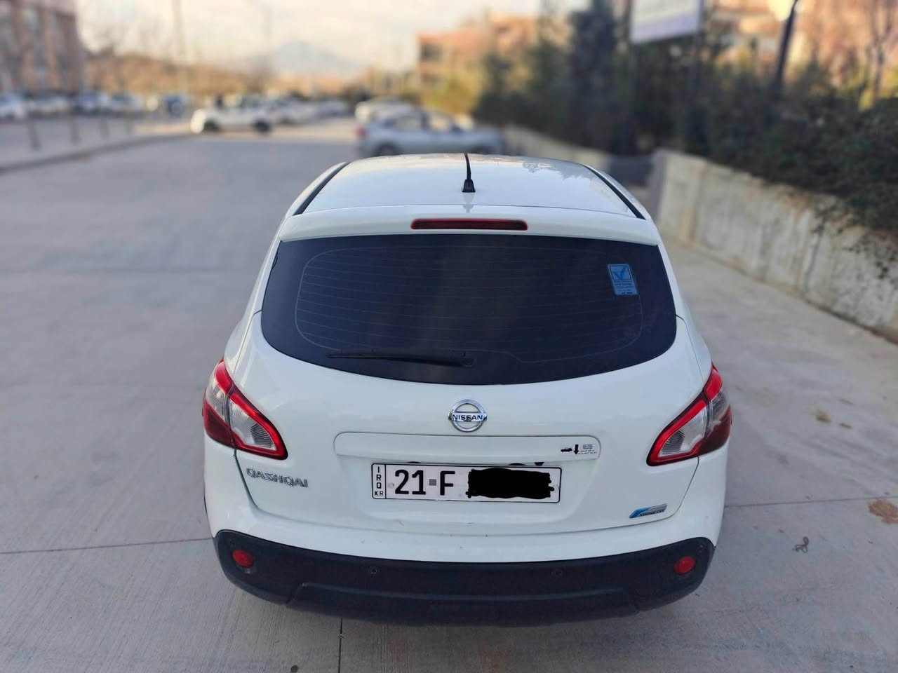 نیسان قاشقای ٢٠١٣، یەک چەمەلەخی سەکن بۆیاخە بێ ناو بێ ئێرباگ، بێ تەقە و ڕەقە چرکەی تیانییە، دوو سویچی شەریکەی لەگەڵدایە، چوار تایەی تازەی لەژێرایە، سەنەوی تا ٢٠٣٠ تازەیە بەناوی خۆمانەوەیە.
٨٠٥٢ ٩٩٢ ٠٧٧١ السليمانية, العراق


**إذا كنت صاحب هذا الإعلان وتريد حذفه لأي سبب، رجاءا أرسل رسالة إلى الدعم الفني**