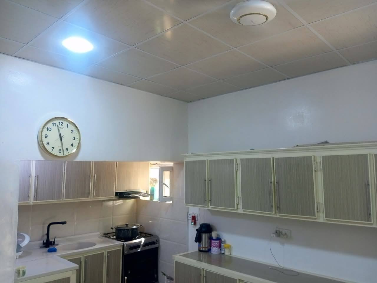 دار للبيع بناء جديد مرقم من البلديه خدمات كامل كهرباء مجاري ماء مساحة 240م قوب مدرسه الاماني بالضبط
الي يريد استفتار يخابر ***********
