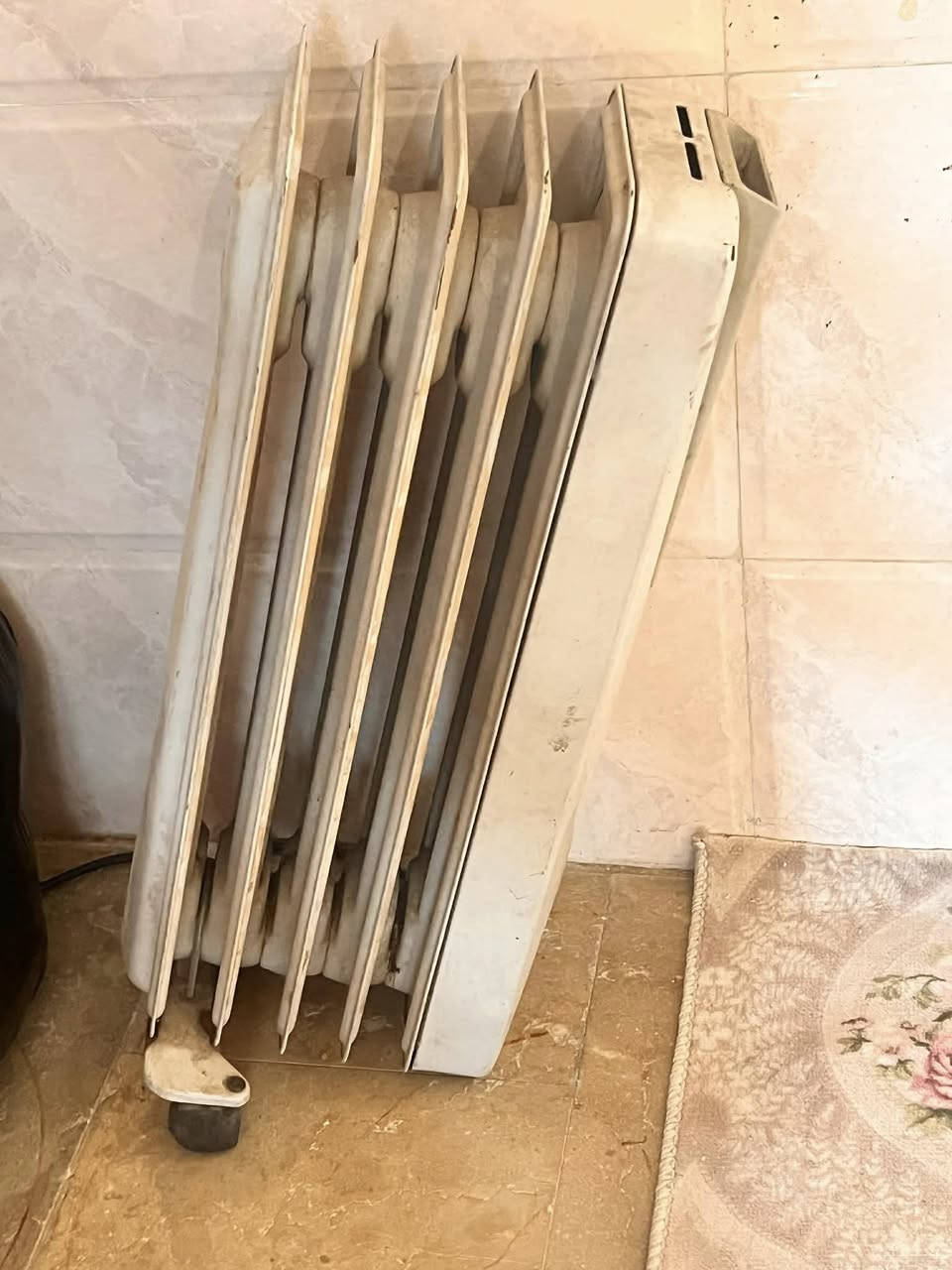 للبيع غساله اوتماتيك حجم ١٨
تغسل حته بطانيات ع فحص بس لاستيك مال الدكم مشلوعه 

قفص توصى خشب ابو الاناره
مال دجاج طيور وبي مجال هم كبير

صوبه نفطيه ام الكلن مكسوره الشيشه يحتاج تبديل،
السعر ١٦٠ كلهن وبي مجال بسيط العنوان الدولعي


**إذا كنت صاحب هذا الإعلان وتريد حذفه لأي سبب، رجاءا أرسل رسالة إلى الدعم الفني**