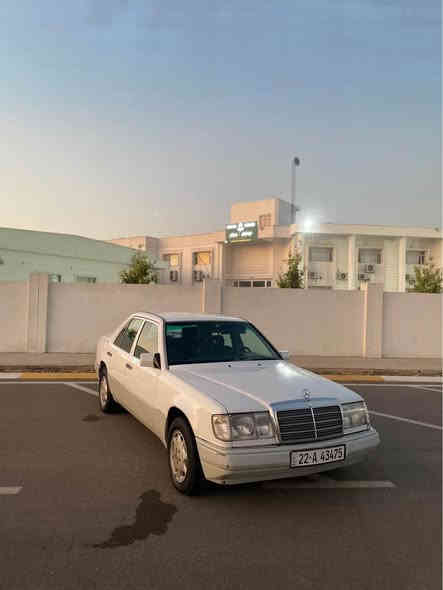 مارسیدز مۆدیل مۆدیل 1992
تەنها یەک پارچەی بۆیاغە لەسەر ساغە  
مەکینەی 300ديلکۆ بەشەرتی قوەتو هەستان ماشاءاللە ئەوێت 
پیشوو دوای گۆڕاوەو بەشەرت تەقو ڕەقە تەبریدی وەکو سەنیک ساردە بەشەرت ❄️کامل ئەشیای تەبریدی گۆڕاوە  چوار تایەی لۆک بێ نوقسانی هەموگیانی بەشەرت مەکینەی لۆک لۆکی خراوەتە سەر هەموو شتیکم بەڕوونی نووسیوە ناونیشان کەلار  
سعری 78وەرقە مەعامە لەیەکی برایانە 
ژمارەی موبایل *********** Singapore
