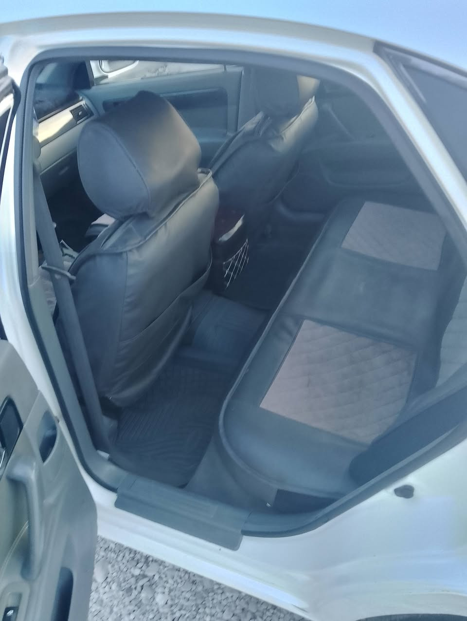 دايو لاستي موديل 2007 ضرر بس جاملغ السعر 75 وبيه مجال مكانهه جزيره الخالديه  ***********.   ***********
