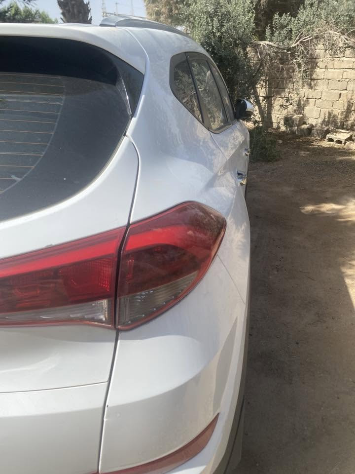 توسان ٢٠١٨ ابيع رقم بابل خليجي ماشيه ١١١ كيلو متر السياره ما داخله تصليح على وضع الشركه بيه تبدل قبق جنطه ودعاميه فقط السعر ١٦٢  اتصال

***********
