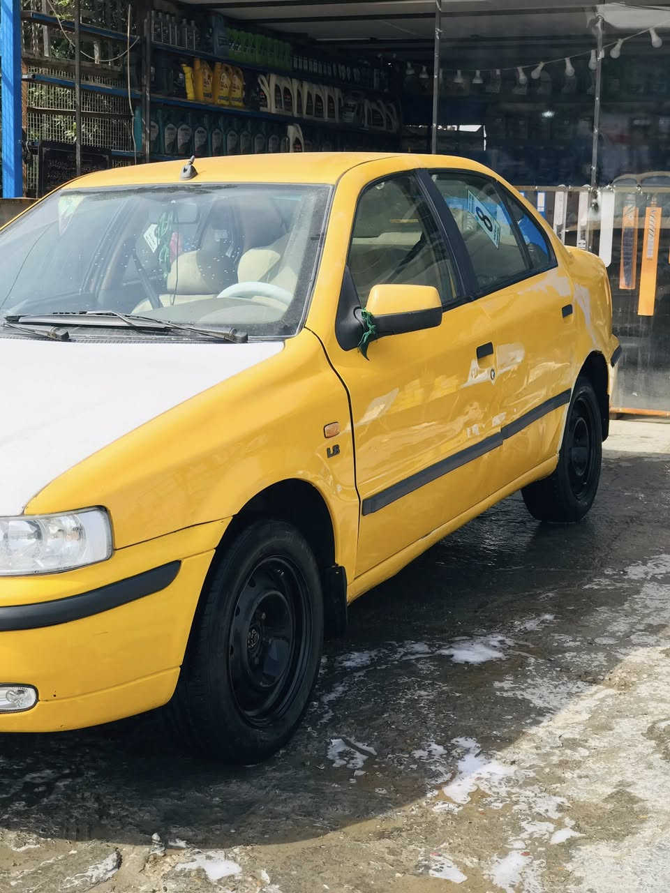 السلام عليكم 
سمند مديل 2012 مصفره هيئه ومرور شرط التحويل مشروع وطني  
مكينه لا بخار لا تنقيص كيرها خير من الله تبريد نقصه بس غاز 
صدرها 50‎%‎ سعرها 32 وبيها مجال بسيط عنواني بغداد الامين الثانيه 
***********
