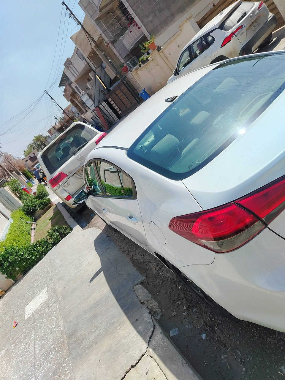 السلام عليكم للبيع كيا فورتي موديل ٢٠١٧ السياره بيهة ٤ قطع صبغ السياره كير محرك تبريد ثلج ماشيه ١٠٠ الف
فقط بيهة ملاحظات بالكشر يرادلهة ترتيب
مكاني بغداد 
السعر شده
***********
