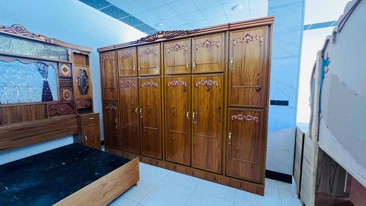 غرفة نوم مستخدمه شي قليل شقل درجة أوله الاستفسار علا هاذه الرقم *********** العنوان القائم  اسعر مليون و٤٥٠ اكو توصيل بكروه شد ونقل
