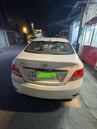 سياره فول  نضيفه  تخم صدر امامي خلفي جديد اي نقص مبيهة  مواصفات : فتحه...