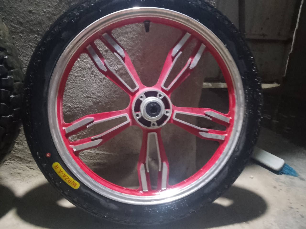 للبيع وي ل ايراني  مديل 2021سعر 75قفل مكان ديالئ ***********
