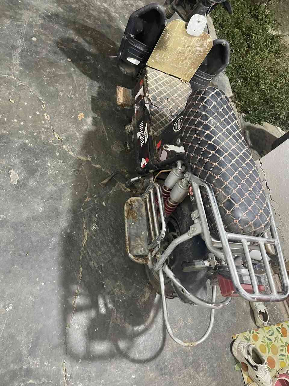 سلام عليكم للبيع باسكل شحن ناقصه بطاريات ***********  ب ٢٥٠ وبي مجال
