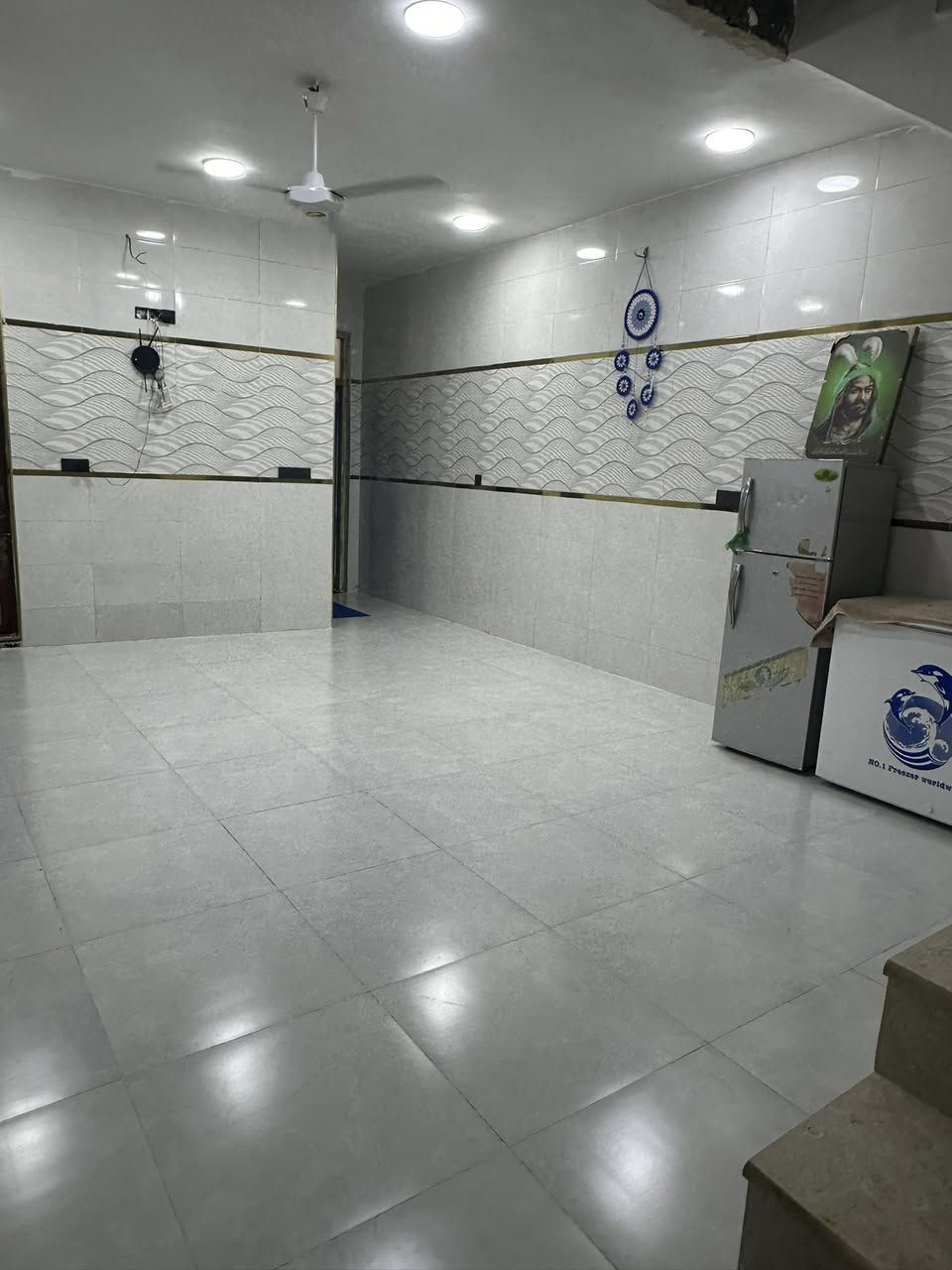 بيت مساحه ١٠٠ للبيع طابق ونص غرفه وصاله جبيره فوك مكمليهن تاسيس كهربائيات بس لبخ للاستفسار *********** أو خاص
