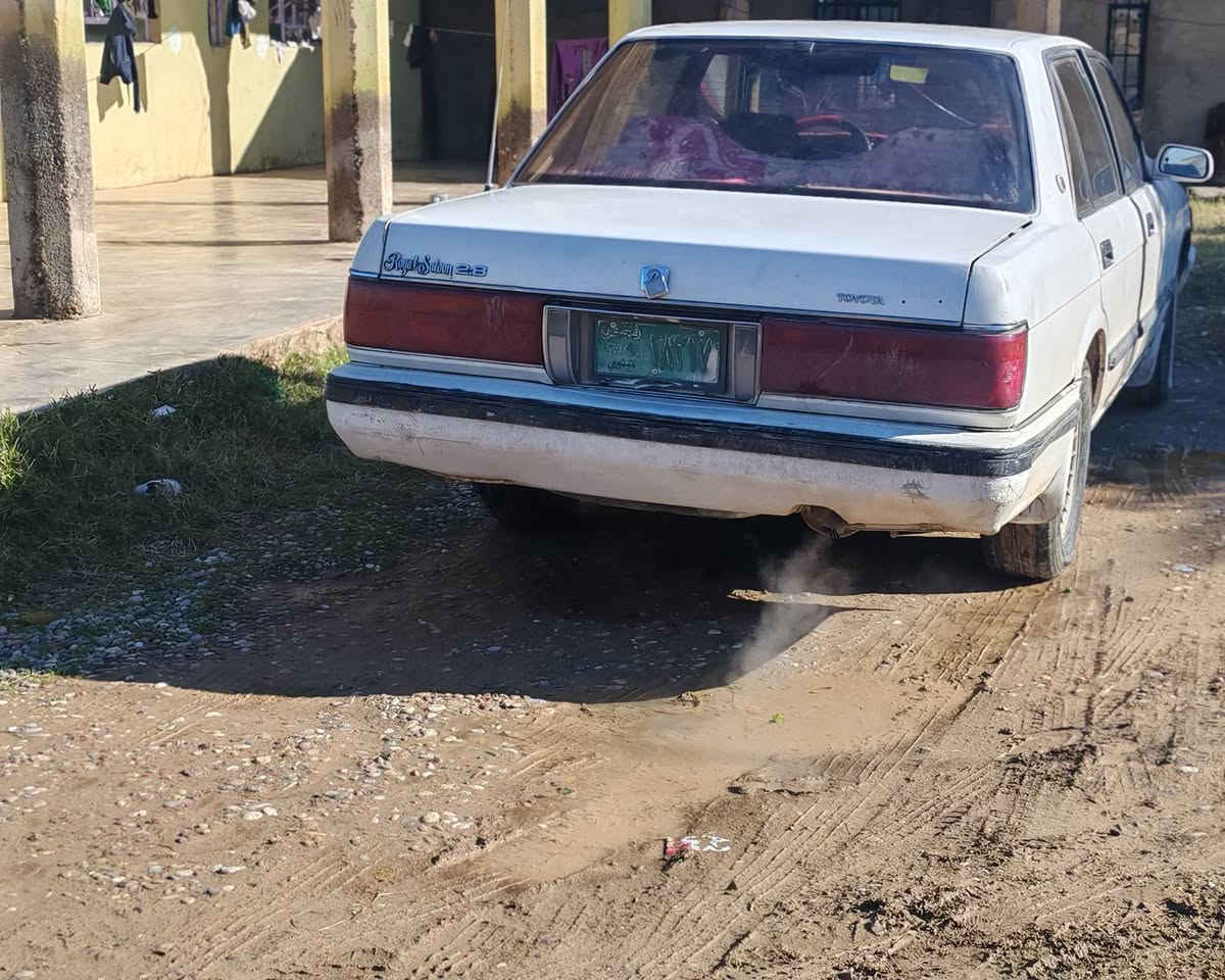 السلام عليكم سيدان موديل 90 كير ومحرك بطه شرط صدر جديد تواير جدد تدفئه تبريد كلها شغاله رقم نينوى سنوبه خضره مااندل راعيها السعر 25 وبيها مجال للاستفسار الاتصال على الرقم *********** 
يرهم مراوس
