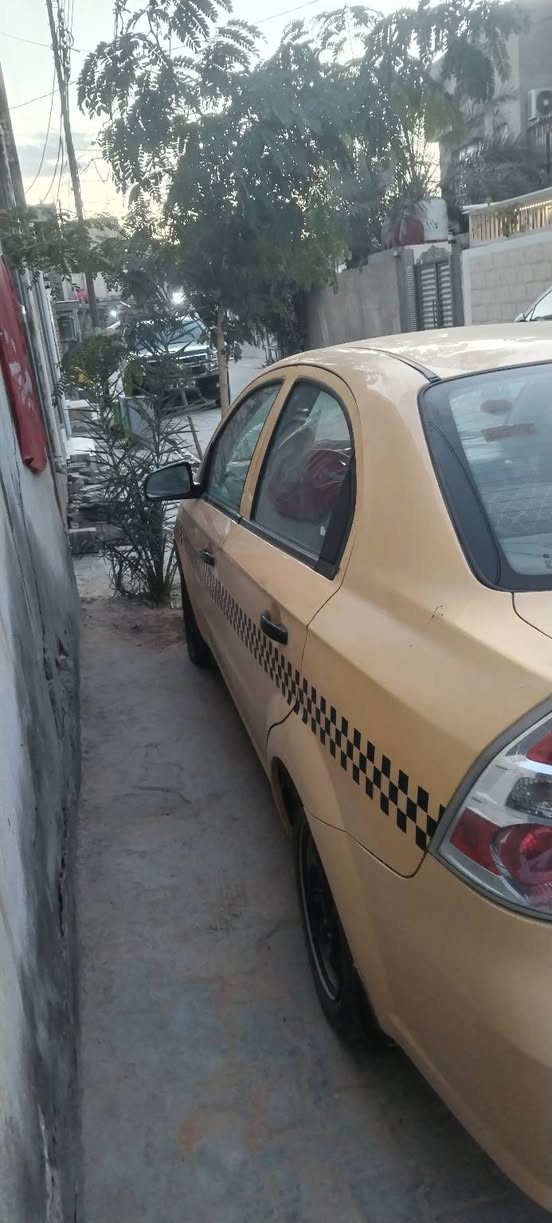 السلام عليكم افيو موديل 10كير مكينه حداديه تخم تاير جاهزه رقم نجف بسمي مصفره من الهيئه  بيه دحجات وصبغ  سياره جاهزه *********** ولسعر50 وبيه مجال
