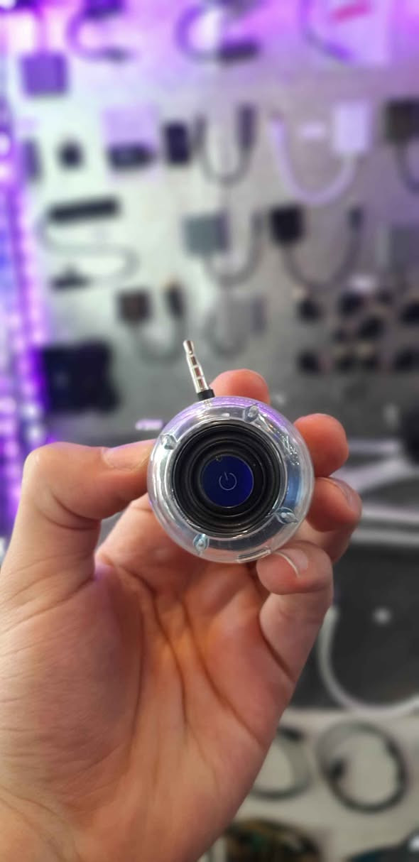 🔊✨ سماعة Mini Portable Speaker
صوت قوي بحجم صغير! 🎶🔥
استمتع بأفضل تجربة صوت وين ما تروح، تصميم أنيق وخفيف يناسب الجيب والسفر 🎧💼
تشتغل بسهولة عبر AUX + شحن USB 🔌
مناسبة للموبايل، اللابتوب، الكمبيوتر وأكثر 📱💻
✅ صوت نقي وواضح
✅ حجم صغير سهل الحمل
✅ شكل عصري وجذاب
✅ جودة ممتازة مقابل السعر
📦 متوفرة الآن بسعر مناسب جداً
🚚 التوصيل متاح
📩 راسلنا للحجز أو الاستفسار أربيل, العراق


**إذا كنت صاحب هذا الإعلان وتريد حذفه لأي سبب، رجاءا أرسل رسالة إلى الدعم الفني**