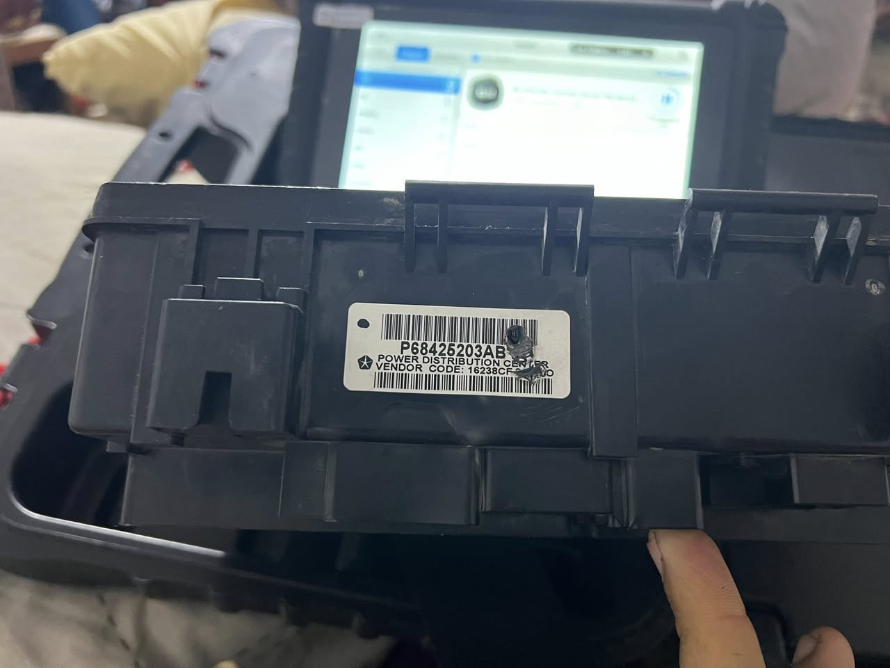 قاعدة فيوزات جيب شيروكي مديل 2018 سعرة 125 لليحب يستفاد منها *********** واتس اب
