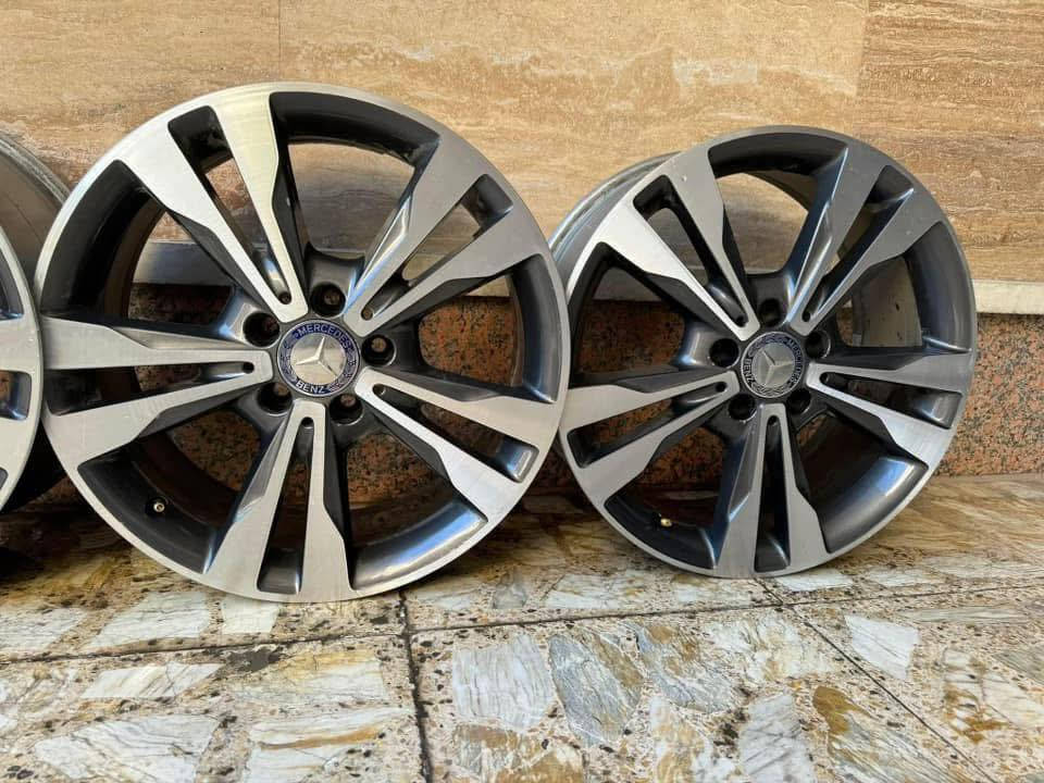 وياله مارسدس
من بعد اذن الادمن
( وياله مارسدس)
تخم ويل مارسيدس اصلي  جديد امريكي
قياس ١٨ تو سايز قياساته موجوده بالصوره

قيم واخذ بما يرضي الله
مكاني بغداد شارع فلسطين
رقمي 
***********
