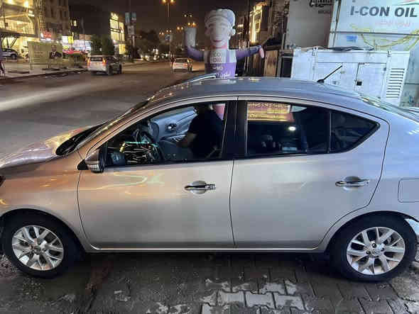 السلام عليكم 
نيسان سني موديل 2023 

السيارة نظيفة  وكلش حلوة تبريد قطعتين وكامرة خلفية واشاير بالمري وسنتر لوك و جامات كهربائية ويدات مال باب نيكل سيارة اعلى مواصفات سني من باركود 

ماشية 66 الف فقط

السيارة ضررها خشم البنيد صبغ وبارد بالجاملغ الخلفي الايمن والامامي الايمن

العنوان بغداد الشعلة
السعر 115
***********
