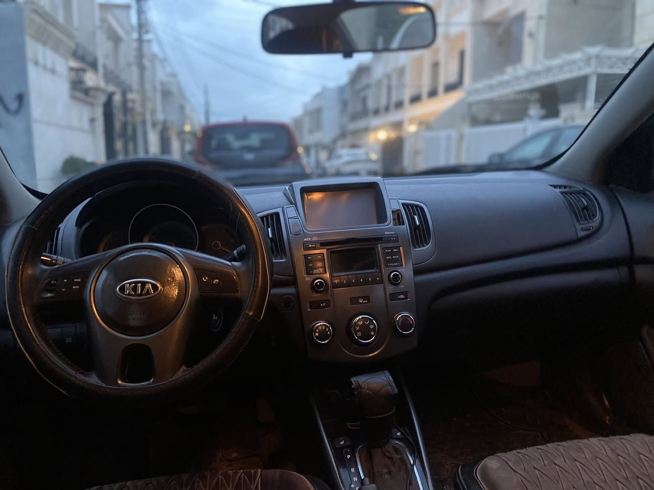 السلام عليكم للبيع
كيا فورتي 2012 محرك 16gdi الكير والمحرك شرط 

ضرر السيارة بدون دواخل بدون أيربك ومؤشر بالصور وبيها مكانات تعديل بارد كوبون بنزين بيها وشرط التحويل فقط السعر92$ 

***********

***********
