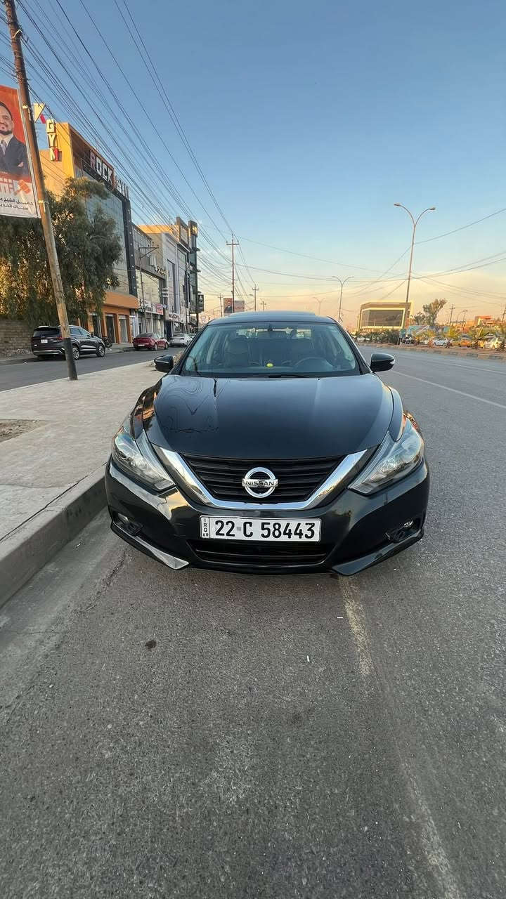 السلام عليكم 
نيسان التيما موديل 2017 
ماشيه 100 ميل فقط 
السيارة فول مواصفات 
فئة SL
بيها ضرر امريكا بابين 
وبل عراق وشوية من البوند صار بي صبغ 
يعني 3 قطع 
السيارة كير محرك  شرط 
السيارة فتحة سقف 
كشنات جلد 
وتدفئة بل ستيرن 
تدفئة بل كشنات 
 نقطه عمياء 
شاشه كبيرة 
وكاميرا 
اشارات بل مراية
 بصمة
 وتشغيل عن بعد
السعر 123 وبيها مجال 
للتواصل ***********
الخاص موجود 
مكان سيارة موصل
