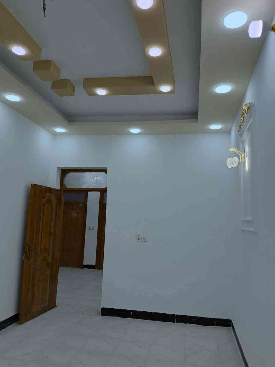 دار للبيع 🏡
 شغل نضام تركي كلش مرتب👌🏻
120 متر  #سند_25
بسعر 43مليون #قابل_للتفاوض

غرفتين/صاله/مطبخ/صحيات 2/استقبال
كراج كبير/مكشوفه 
ماء/كهرباء/سوق/مدارس/تبليط #عرض_15

#ملاحضه_قرب_100م_للشارع_في_الخط_ألاول

الموقع 🏡 نجف/شارع الصب عمود 317
للتواصل
‏‪***********
