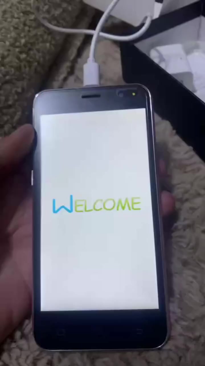 أجهزة 2جديد كارتونه كامل شاحنه وهتفون 
السعر الواحد 30الف 2ب50
النهروان شارع الشمري 
*********** 
يوجد توصيل داخل النهروان
