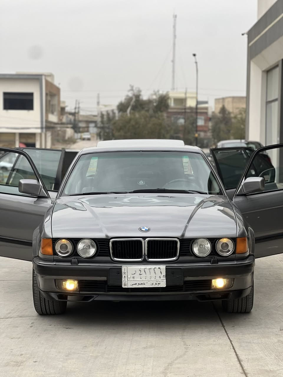للبيع
BMW-V8-740i اصل 
1993
Limited-لمتد اصل 
1-بجم عريض 
2- سلايت طكتين اوتو 
3- داخل جلد كارتير 
4- صاج ملكي 
5- برده كهرباء خلفيه+بردات جانبيه
6-اربع جامات اوتو
7-سنترلوك
8- دبل ايرباك
9-دبل كمبيوتر
10- كير تلث وضعيات
11-حساسات خلفيه شغاله
12-ABS

السياره صبغ حزام اثر جراد
صبغ درجه اولى 

تبريد شغال تدفئة شغالة 

كير +محرك شرط  

صدر امامي خلفي 100/100 
السياره بدون اي نقص 

شرط التحويل

المكان نينوى 

السعر (75) وبيها مجال 

***********
***********
