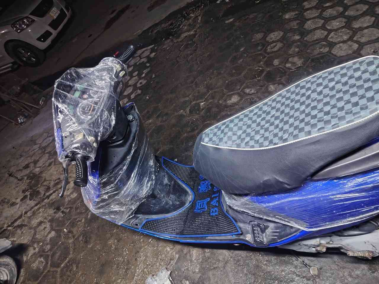 دراجه فراشه للبيع الدراجه ابلاديه المكينه مال  ماكس مال حاويه ما مفتوح بيه برغي الدراجه جاهزه تريد جناي  السعر 725 الف  مكانه النجف الرقم ***********
