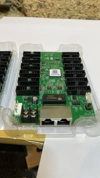 بطاقة استقبال Linsn RV908M32 أصلية وجديدة  تعتبر هذه البطاقة مكونًا أس...