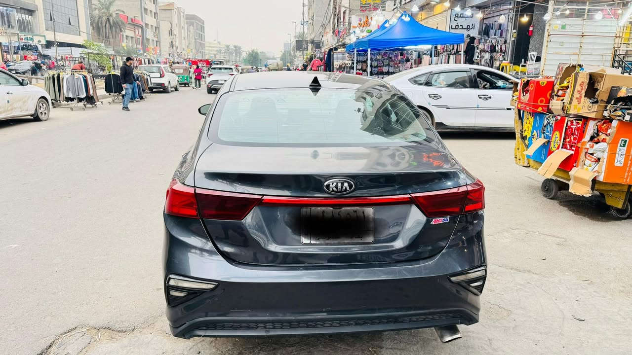 للبيع كيا فورتي موديل 19 رقم بغداد نص مواصفات بيها 3 قطعه صبغ جاملغات خلفي وصندوق مكينه كير مكفوله 
سعر 122 وبيها مجال مكاني شارع فلسطين ***********
شراي يتصل
