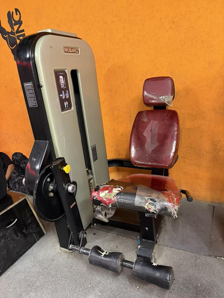 جهازين سيقان امامي السعر كلش مناسب
الاسود 257 دولار الرصاصي 575 دولار


**إذا كنت صاحب هذا الإعلان وتريد حذفه لأي سبب، رجاءا أرسل رسالة إلى الدعم الفني**