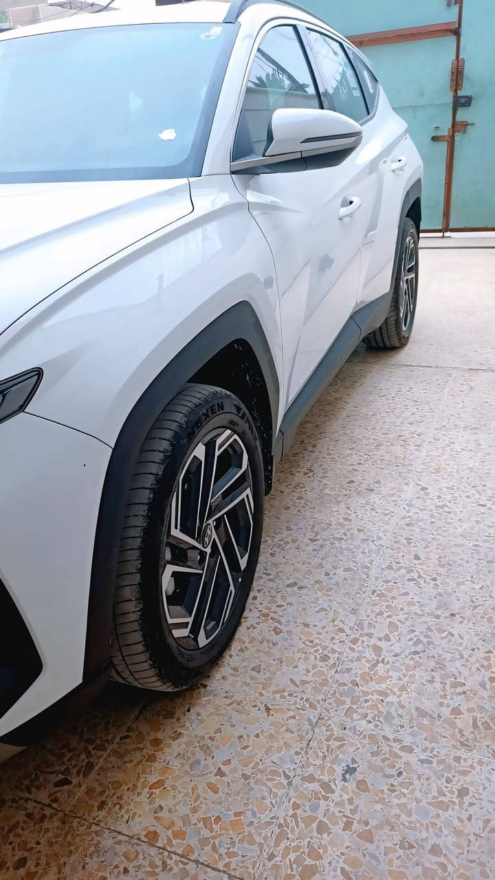 توسان ٢٠٢٥ فول مواصفات عده البنروما
1 شاحن موبايل ✅
2 كشنات تدفئه
3 بردات خلفيه 
4 اشاير بالمري 
5 جنطه كهرباء 
6 حساسات اماميه خلفيه 
7 كاميرا خلفيه 
السياره بحاله الشركه كفاله عامه حتئ من الشخط فول ماشيه ٢ الف KM
السعر ٢٤٢ موبايل *********** 
مكان بغداد العبيدي
