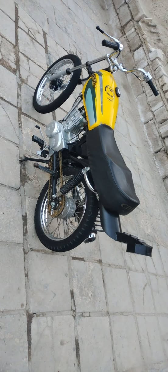 سلام عليكم شباب دراجه سيجي مفتوحه بس والفات الدراجه كلك موديل 22مكان ابو صخير السعر400وبيهه مجال قليل الشراي يجي خاص والمو شراي لا يتعبني


**إذا كنت صاحب هذا الإعلان وتريد حذفه لأي سبب، رجاءا أرسل رسالة إلى الدعم الفني**