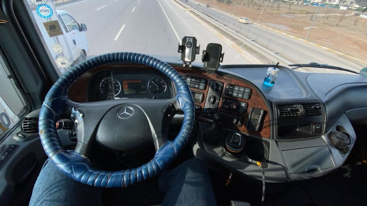 اكتروز للبيح فول فول مواسفات 
تبريد رتايدر سلاجة
سنةوية جديد 
بسةنةوية مزوج
بيلادي دبل تاير
موديل2012
رقم***********
