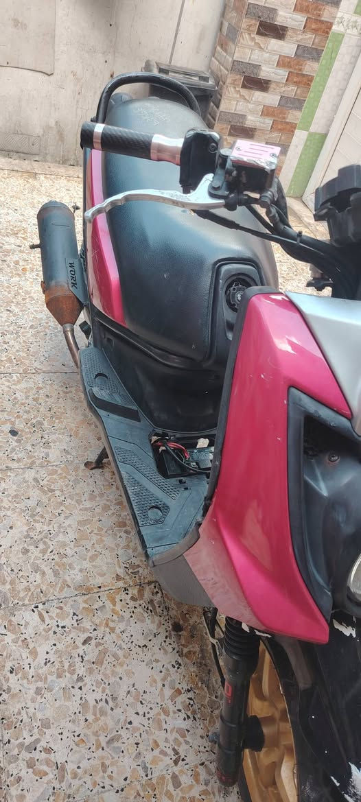 سلام عليكم دراجه سكنس جبلي للبيع الدراجه مكينه مكفوله كهرباءيات شغاله دراجه شلعه معدل مكاني ام الكبر السعر ٧٥٠ وبيها َمجال قليل رقم الهاتف ***********
