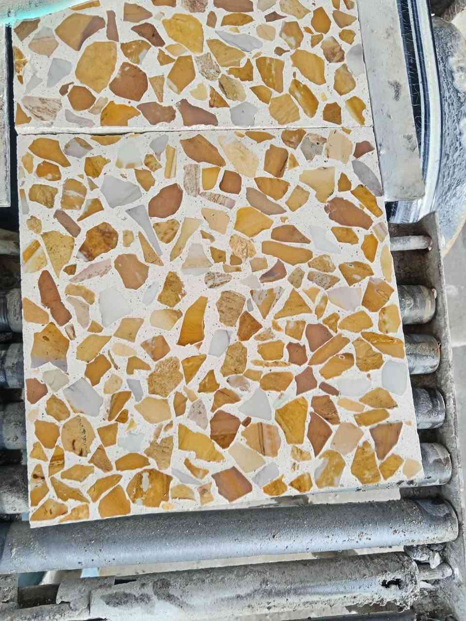 وفرنا لكم كاشي رقم خمسة........... 
وفرنا لكم كاشي رقم اربعه.............. 
 وفرنا لكم كاشي رقم ثلاثة............. 

سمنت سعودي اصلي شرط وضمان✅
ماء حلو خالي من الاملاح✅
حجر عراقي خالص✅
جلي اوتوماتيك ✅

للحجز والاستفسار يرجى مراسلة الصفحه او الاتصال على الارقام التالية 

ارقام المعمل 
*********** واتساب + اتصال
‏‪***********‬‏ اتصال + واتساب 
*********** اتصال
