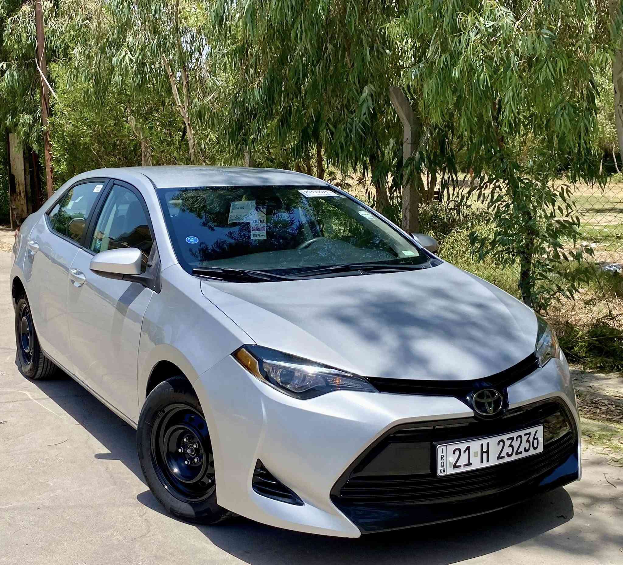 سلام عليكم
للبيع فقط…!
توياتا كورولا (أمريكي)
موديل 2017 
لون سلفر
سياره بي قطعتين بونيت +جاملغ + بطانه صبغ 
بدون شواصي بدون ايرباك 
كير محرك بشرط مامفتوح 
رادار حجر صالنصه راديتر بلادي 
سنويه جديد لحد 2032 
رقم سليمانيه دولي
هزه فحص جديد 
سياره بسمي تحويل وكاله شرط 
ماشي 83 الف ميل 
تخم طيرات جديد + تخم صدر جديد 
تبريد ثلج ❄️ 
كهربائية بشرط 
كاميره شاشه 
داخل رصاصي
كروز سرعه
تحكمات جهتين 
مكان سياره كركوك 📍
استفسار 👇👇👇
  ***********
