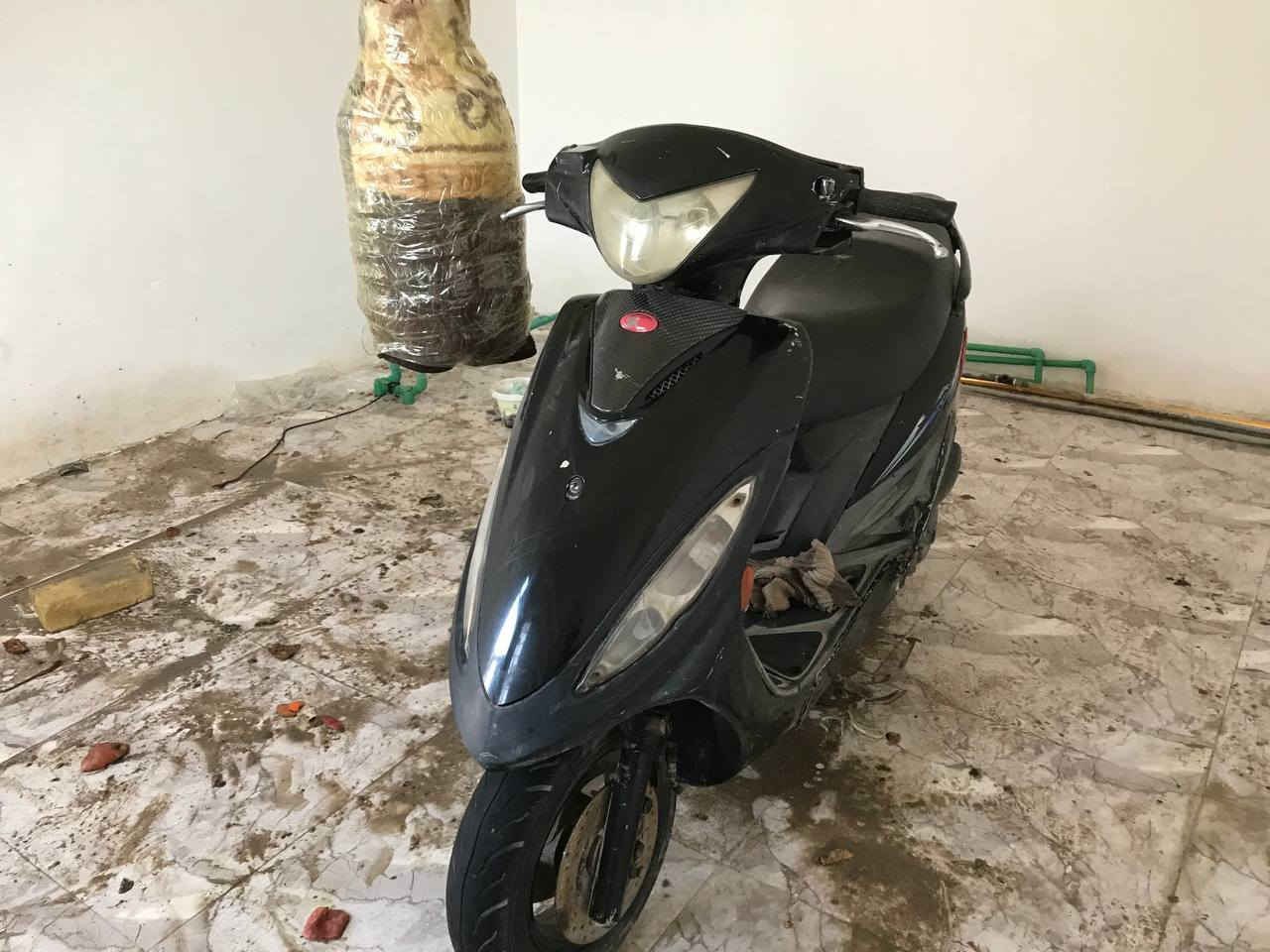 السلام عليكم ورحمة الله اخوان دراجه كامكو g4 دراجه نكرة سلف دراجه ماشية امورهة سعرهة 450 والشراي بي خير ويدلل


**إذا كنت صاحب هذا الإعلان وتريد حذفه لأي سبب، رجاءا أرسل رسالة إلى الدعم الفني**