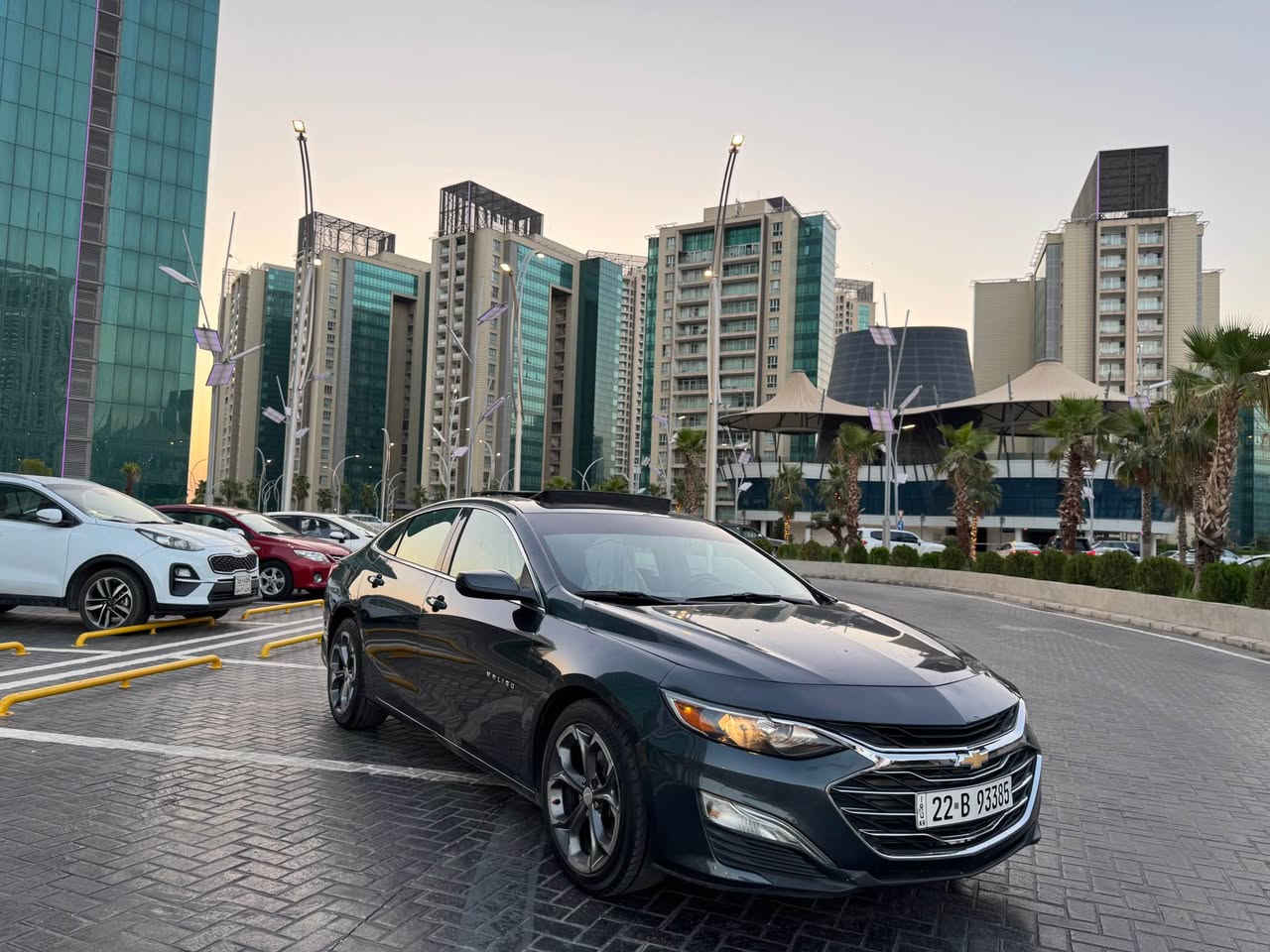 شوفرليت ماليبو 2021 LT2
فول مواصفات 
بانوراما بةسمة شةغال 
شاشة گةورة كاميرا رادار 
كوشن كارةباى هيتةر
تةبريت مةركةزى 
5 پارچى سبوغة ارباگ سيستةمة 
سةنةوى نويية
90000 رويية
گيرومةكينة كارةباى هةمووى بةشةرت
نرخى 94 وةرةقة
ناونيشان هةولير
*********** أربيل, العراق
