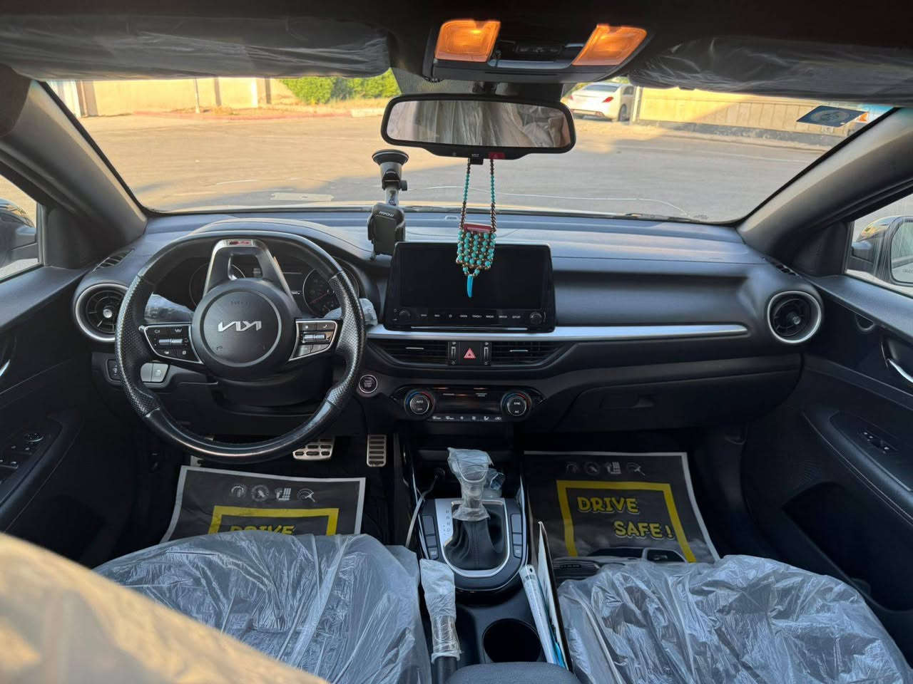 كيا فورتي جي تي لاين 23  رادارات بصمة تشغيل وابواب كشنات جلد وقماش  شاشة اصلية كبيرة درايف مود تسجيل كامرة خلفية ضرر والسونار بالمنشور ماشيه ٣٣ الف جديده السياره للتفاصيل اتصال ع ***********  ابو امير السعر ١٥٣
