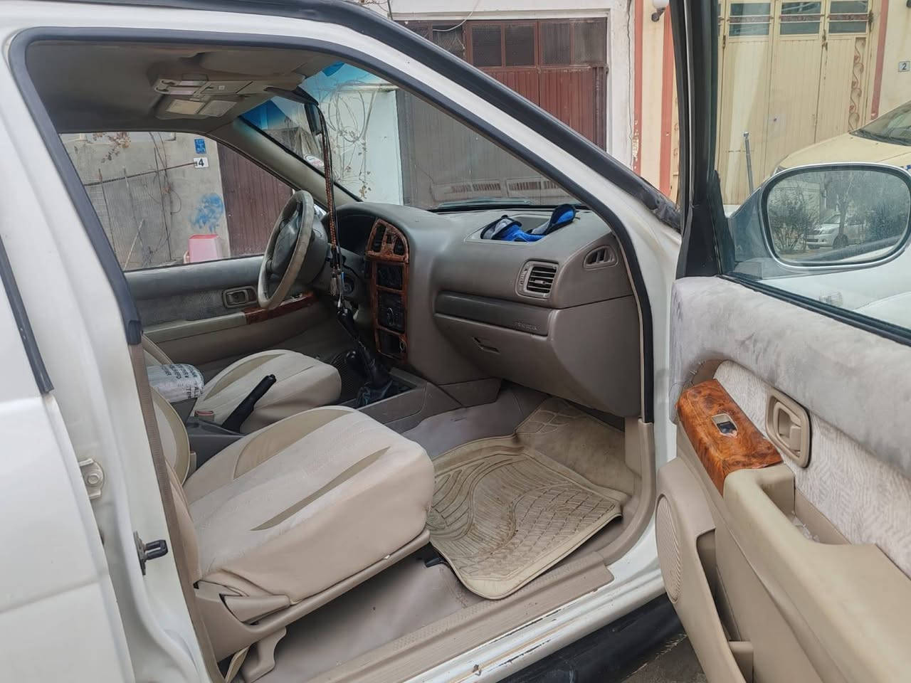 نیسان پاسپەندەر  2001 دەبڵ اکسل 
رقەم سلێمانیە گێر عادی 
سەنەوی تا مانگی 10ی 2027 تازەیە
  3 پەڵە بۆیاخی هەیە
 بێ مەسرەفە
بەجوانی و پاکی ماوەتەوە 

سعر : لە کۆمێنت داوای بکە ڕاستەوخۆ بۆت دێت 🤖 

گێر و مەکینەی بەشەرت 
هیچ کێشەیەکی تێدا نییە 

ژمارەی خاوەنەکەی 
***********
