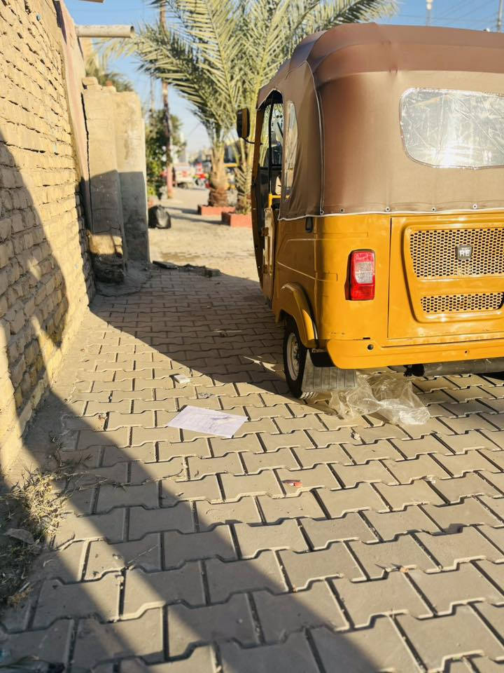 تكتك 21 
رقم وسنويه مكفوله كفاله عامه 
لا ضربه ولا صبغ 
تحويل ثاني يوم 
الاستفسار 

***********
