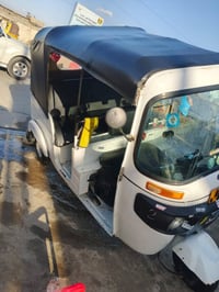 تكتك 2020سنويه باسمي مثل ما بالصوره التكتك نضيفه وجاهزه ٠٧٧٦٣٧١٠٢٤٦