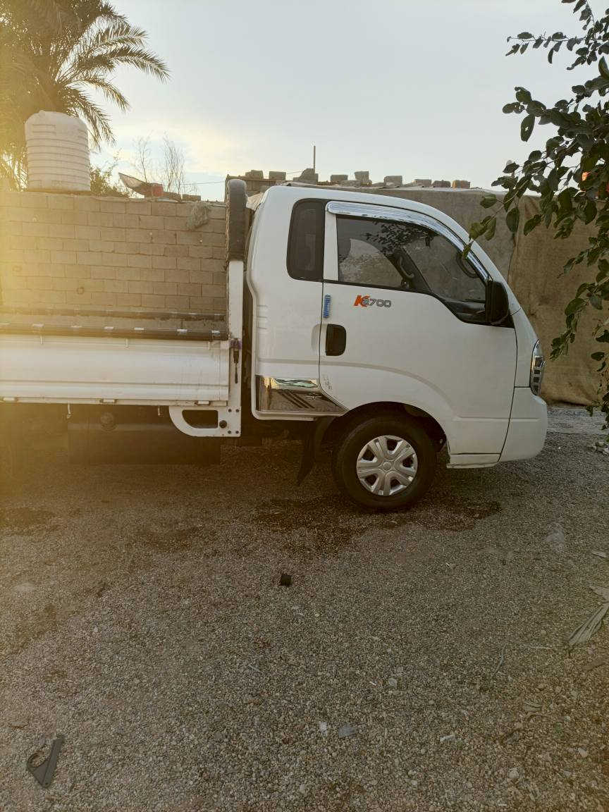 كيا بنكو مديل 2017 مفتوح رقم بصره سنويه 28 مكفوله من صبق بيه بس دوس
مكينه. كير. حداده اكسن. شاصي ورقم شاصي وتخم تاير كله جديد السعر 105 مجال بسيط مكاني البصره الزبير 
*********** الزبير, البصرة
