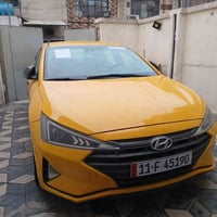 للبيع اللنترا 2020  أجره بغداد الدولي  ماشيه 72  الف  نص مواصفات شاشه ...