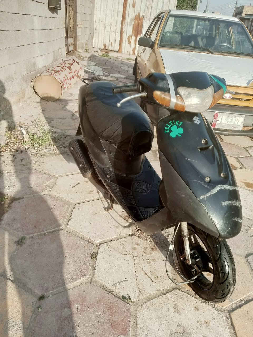 السلام عليكم دراجه للبيع وراق دراجه نظيفه الاتصال *********** سعر250
