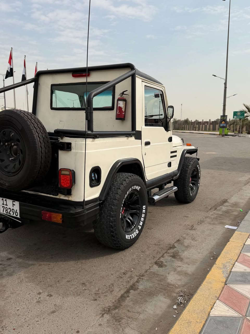 آسيا 1994
محرك وانجي 4 سلندر
گير عادي
تبريد شغال
السيارة مرفعة دبلات خلفية مو ورك
هوك امامي كهربائي
السترين ماطور كهربائي مو باور
طخم اطارات جبلي مع ويل كب
كهربائيات كلها شغالة من الدعامية للدعامية
رقم بغداد سنوية لل2030
هزة جديدة 
السعر 50$
*********** البصرة, العراق
